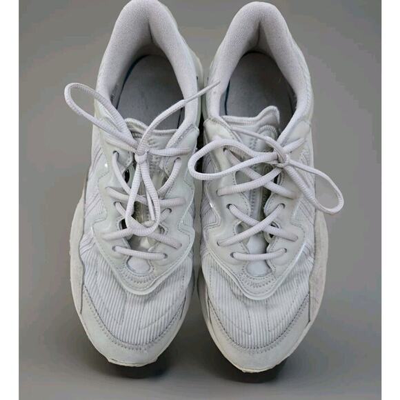 adidas Ozweego Shoes Mens Size 9.5 Athletic Running Beige‎ Tan - Picture 1 of 12